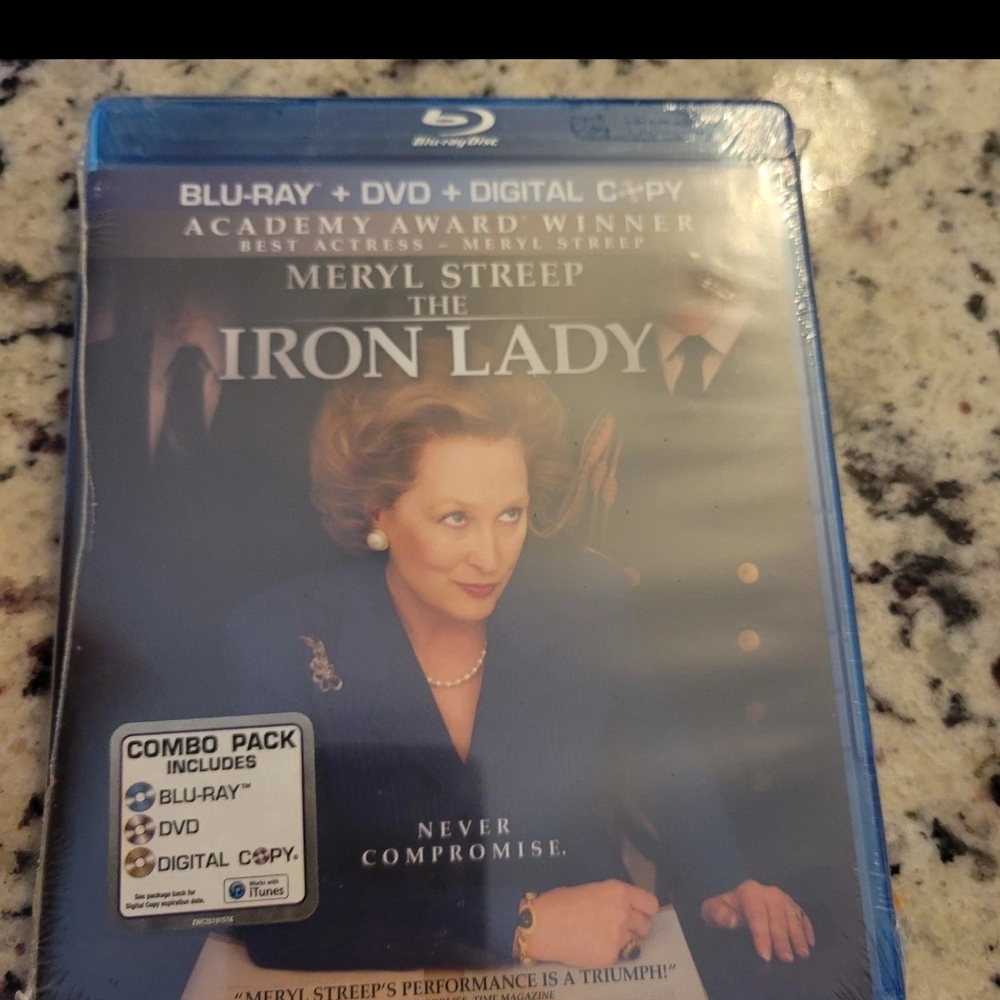 Iron Lady (Blu-ray + DVD + Digital Copy) Brand New Sealed
